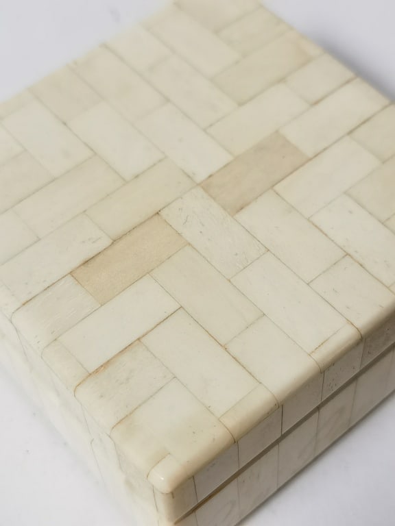 Woven-Pattern Inlaid Bone Box - 4