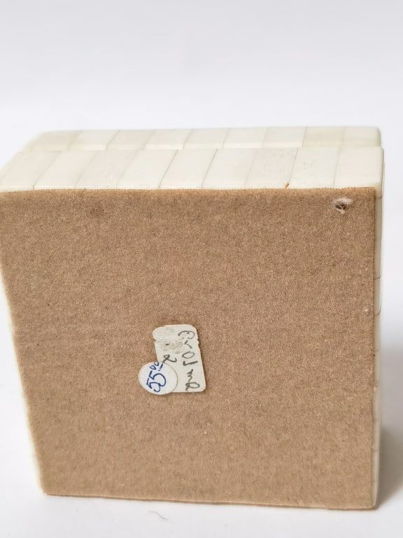 Checkerboard "X" Inlaid Bone Box - 4