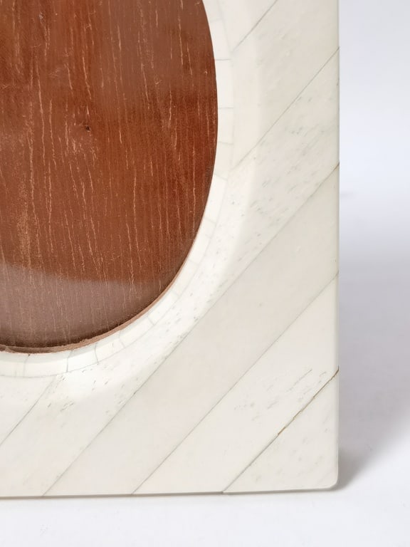 Oval-Inlay Bone Picture Frame - 2