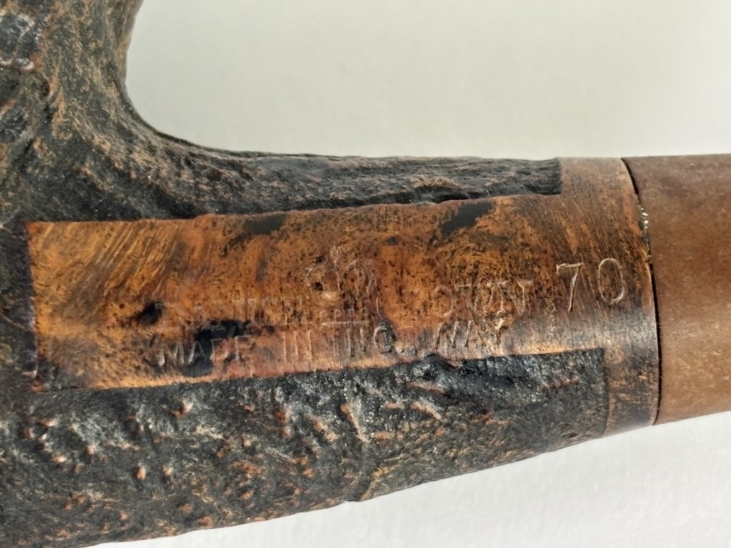 Branded Rustic Deep-Etched Estate Pipe - 4