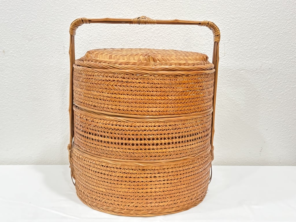 Vintage Chinese Tiered Woven Wedding Basket: Vintage Chinese Tiered Woven Wedding Basket, 16in by 13.5in