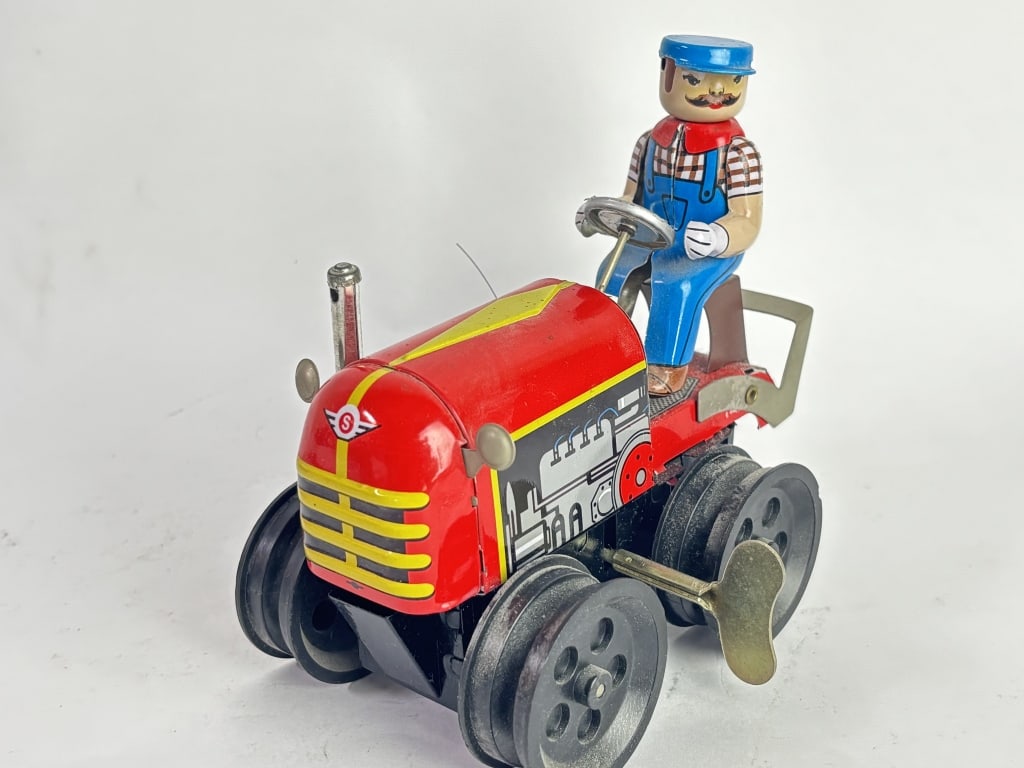 Vintage Clockwork Tinplate Toy Tractor - 3