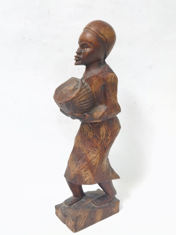 Vintage Hand-Carved African Drummer Figurine: Vintage Hand-Carved African Drummer Figurine, 13.75in