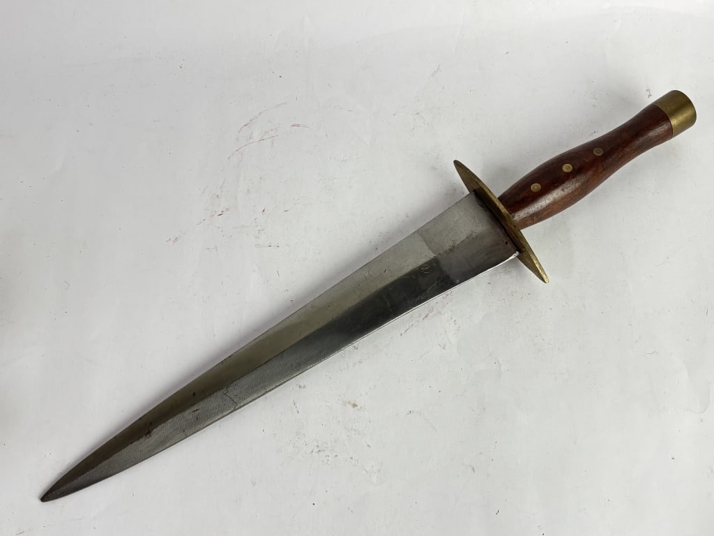 Large Pakistan Spear-Point Dagger: Large Pakistan Spear-Point Dagger, 18.25in