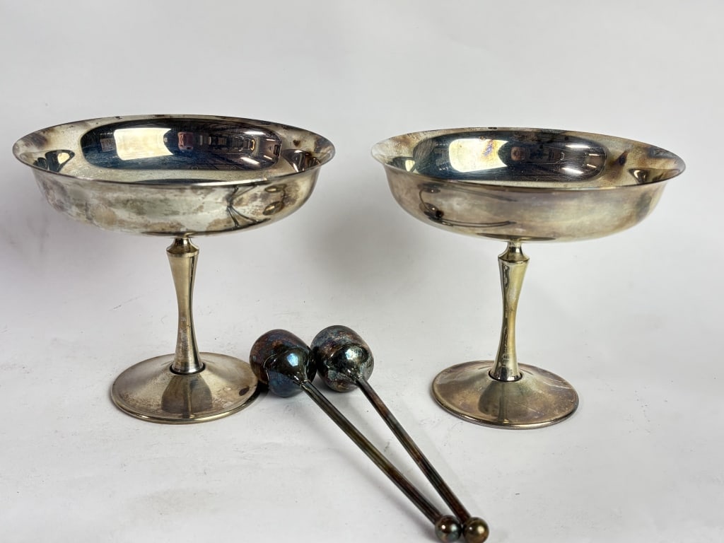 (2) Vintage EL De Uberti Silver-Plated Pedestal Di (1 of 3)