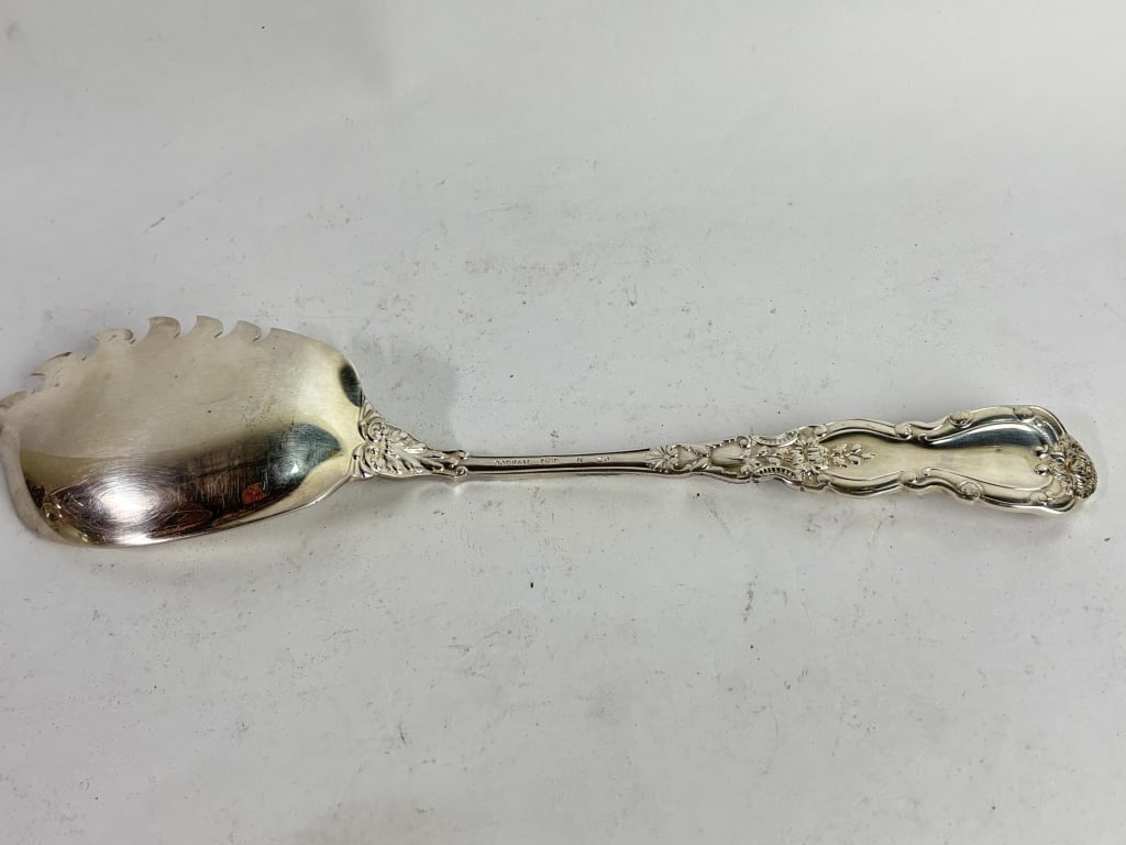 Large Gorham Silver-Plated Imperial Chrysanthemum - 4