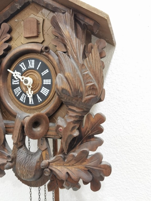 Vintage German Black Forest Cuckoo Clock - 11