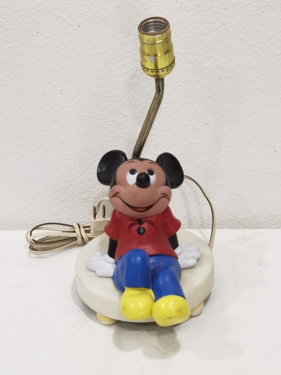 Vintage Mickey Mouse Figural Accent Lamp: Vintage Mickey Mouse Figural Accent Lamp, 12in by 8in