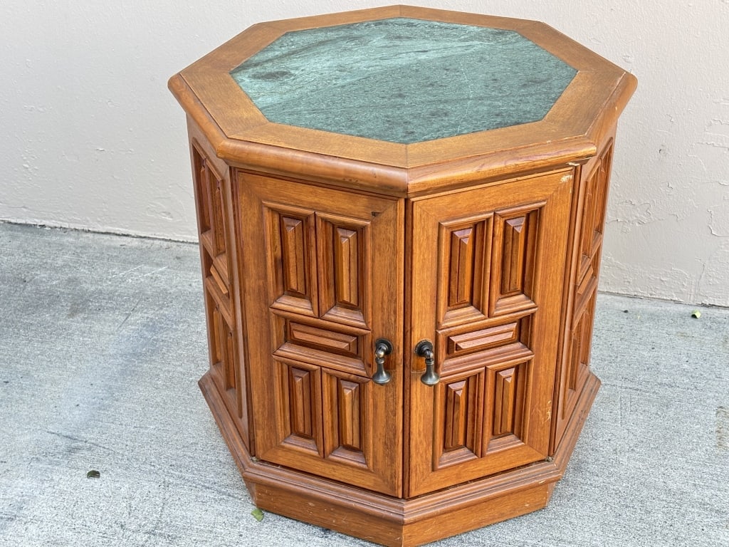 Vintage French Style Stone-Top Hexagonal Side Tabl: Vintage French Style Stone-Top Hexagonal Side Table, 25in by 23in