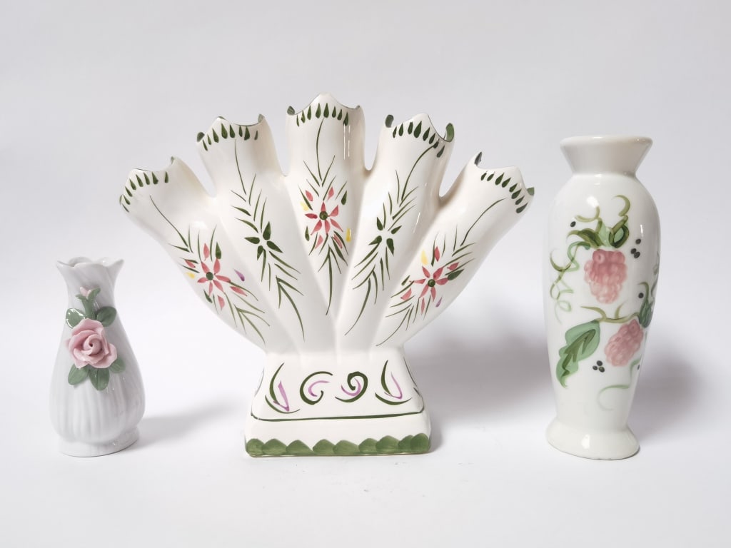 (3) Vintage Decorative Flower Vases (1 of 3)
