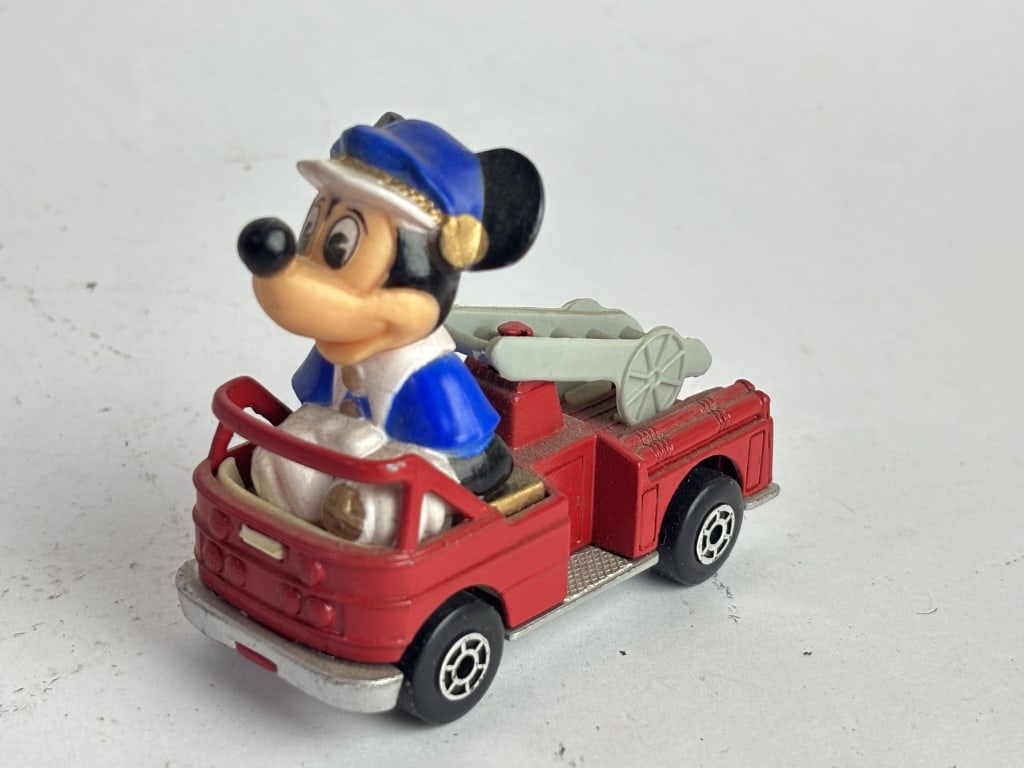 Vintage Die-Cast Mickey Mouse Fire Engine Toy: Vintage Die-Cast Mickey Mouse Fire Engine Toy, 3in by 2.5in