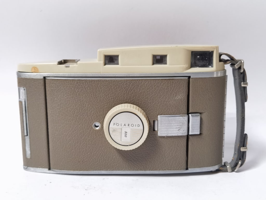 Vintage Polaroid Land Camera Model 800 (1 of 3)