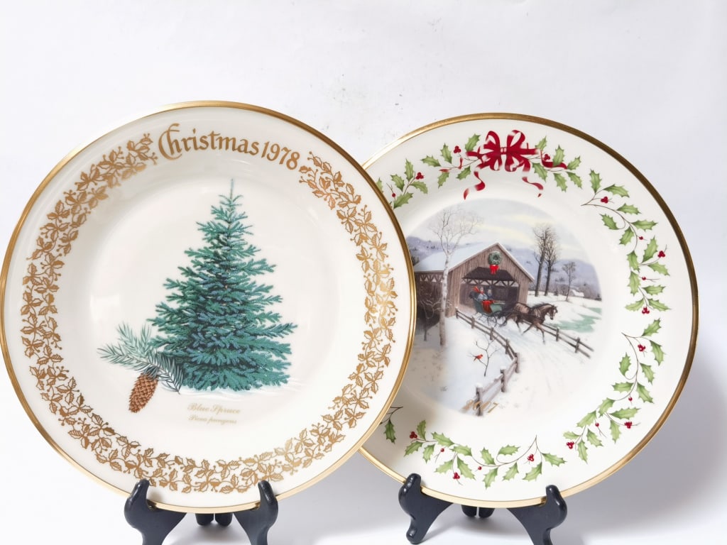 (2) Vintage Lenox Holiday Collector Plates (1 of 3)
