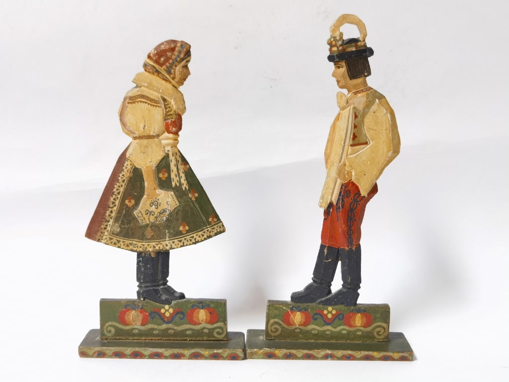 Pr. of Folk Art Hand-Carved European Bookends (1 of 5)