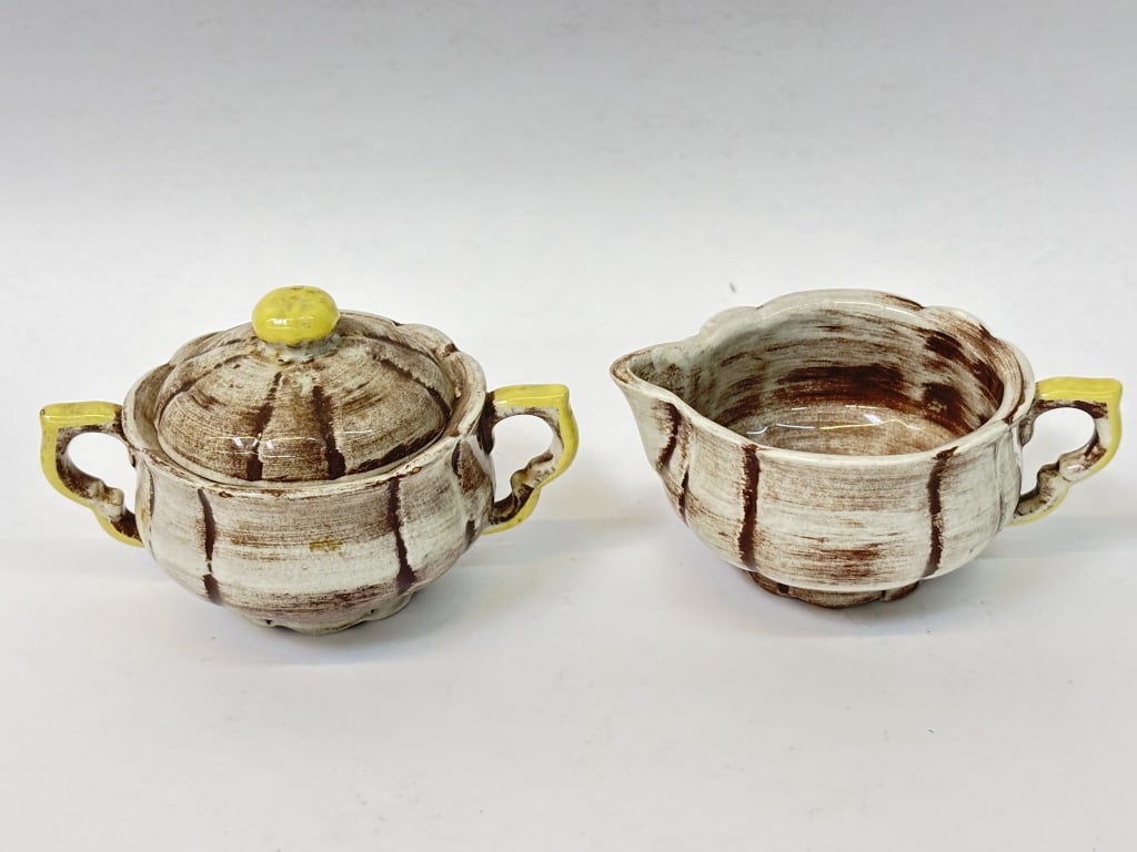 Vintage Santa Anita Ware Vreni Sugar Bowl/Creamer: Vintage Santa Anita Ware Vreni Sugar Bowl/Creamer, 5.5in by 3.75in