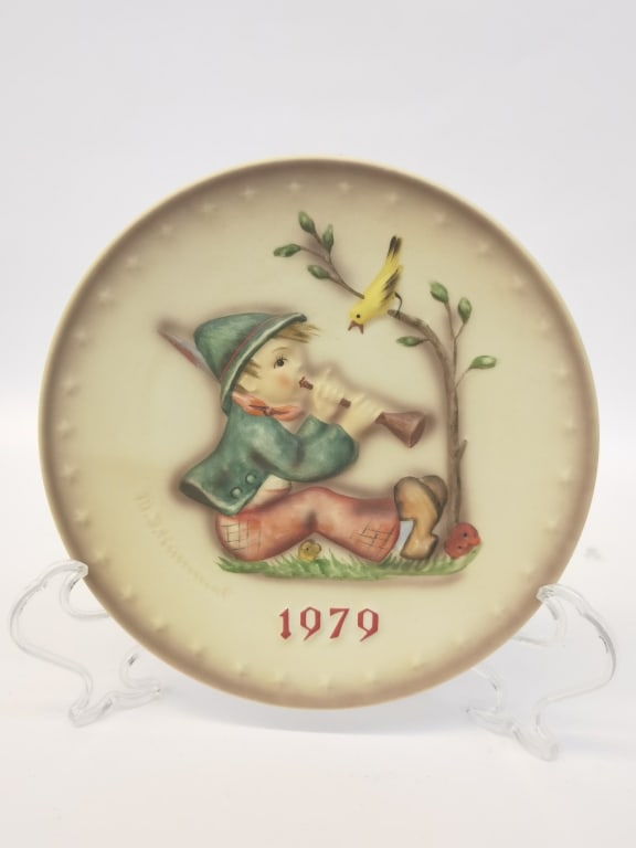 1979 Goebel Hummel 9th Annual Plate (1 of 3)