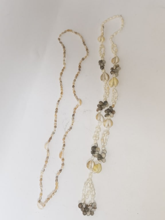 (2) Sea Shell Necklaces: (2) Sea Shell Necklaces, 18in D.