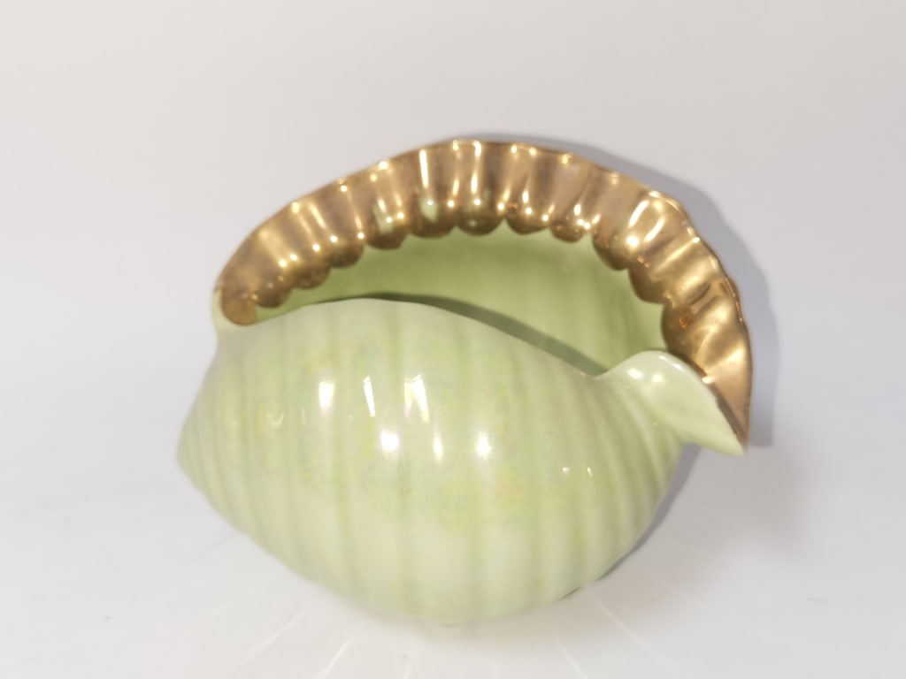 Vintage Green Porcelain Sea Shell Bowl (1 of 4)