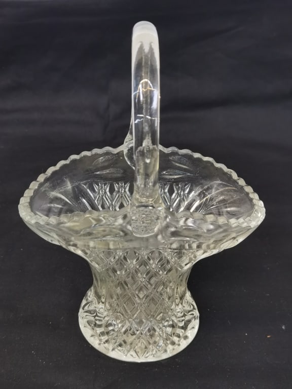 Vintage Princess House Crystal Glass Basket: Vintage Princess House Crystal Glass Basket, 10.75in by 7.5in