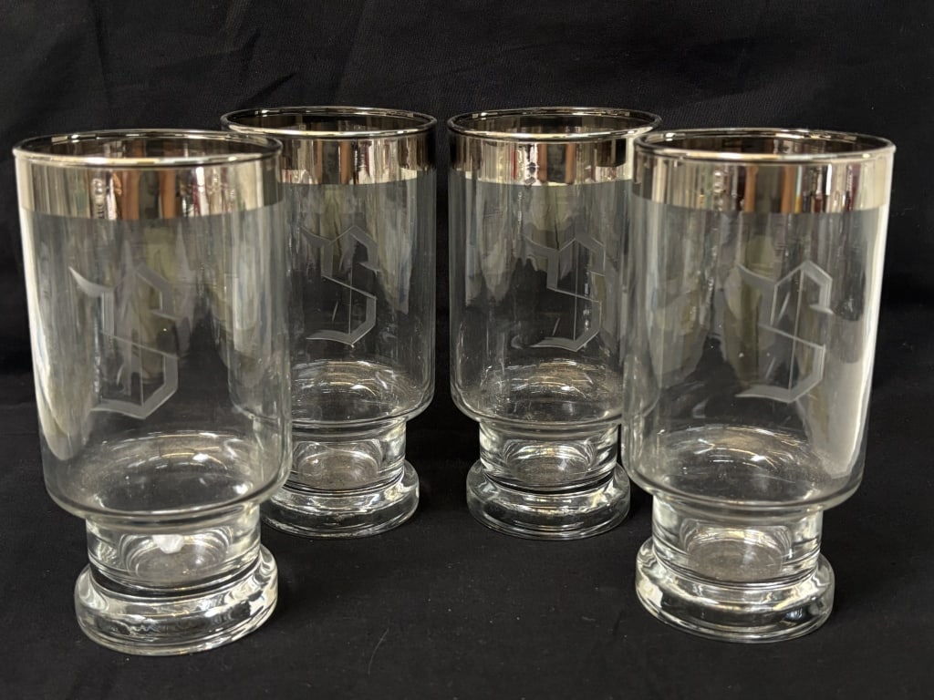 (4) Vintage Silver Gilt Rim Beer Glasses: (4) Vintage Silver Gilt Rim Beer Glasses, 5.75in