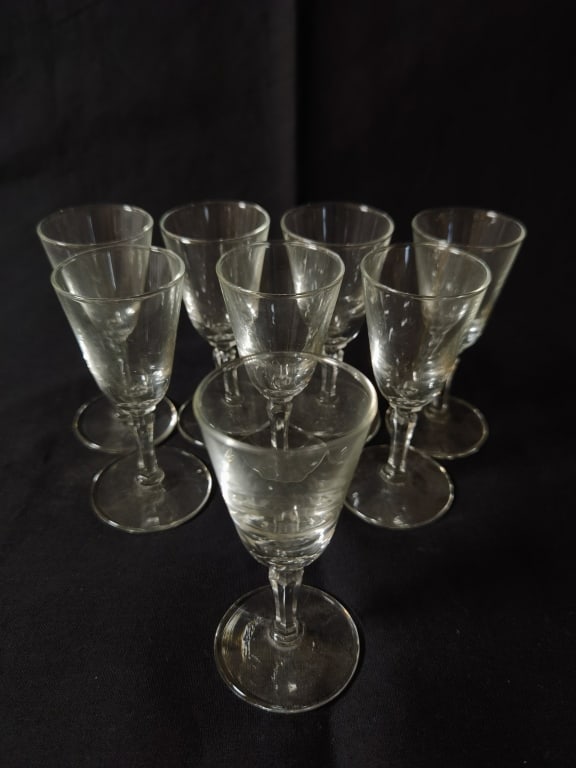 (8) Clear Cordial Glasses: (8) Clear Cordial Glasses, 4in