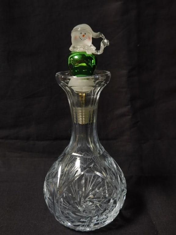 Vintage Cut Crystal Decanter: Vintage Cut Crystal Decanter, 9in