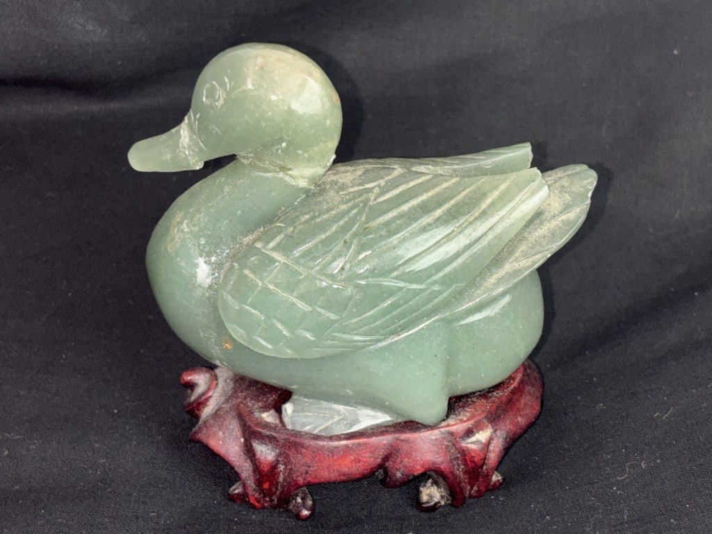 Vintage Chinese Jade Carved Duck: Vintage Chinese Jade Carved Duck, 3.25in by 3.5in