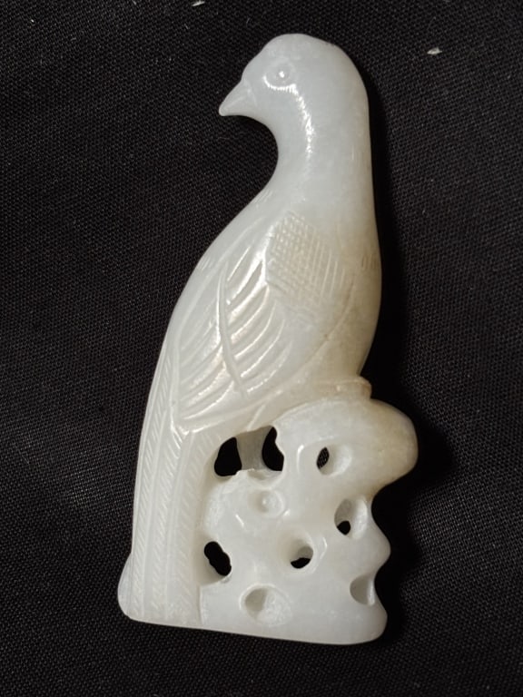 Chinese Jade Carved Bird Amulet: Chinese Jade Carved Bird Amulet, 2 7/8in