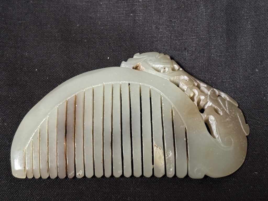 Chinese Jade Carved Comb (1 of 2)