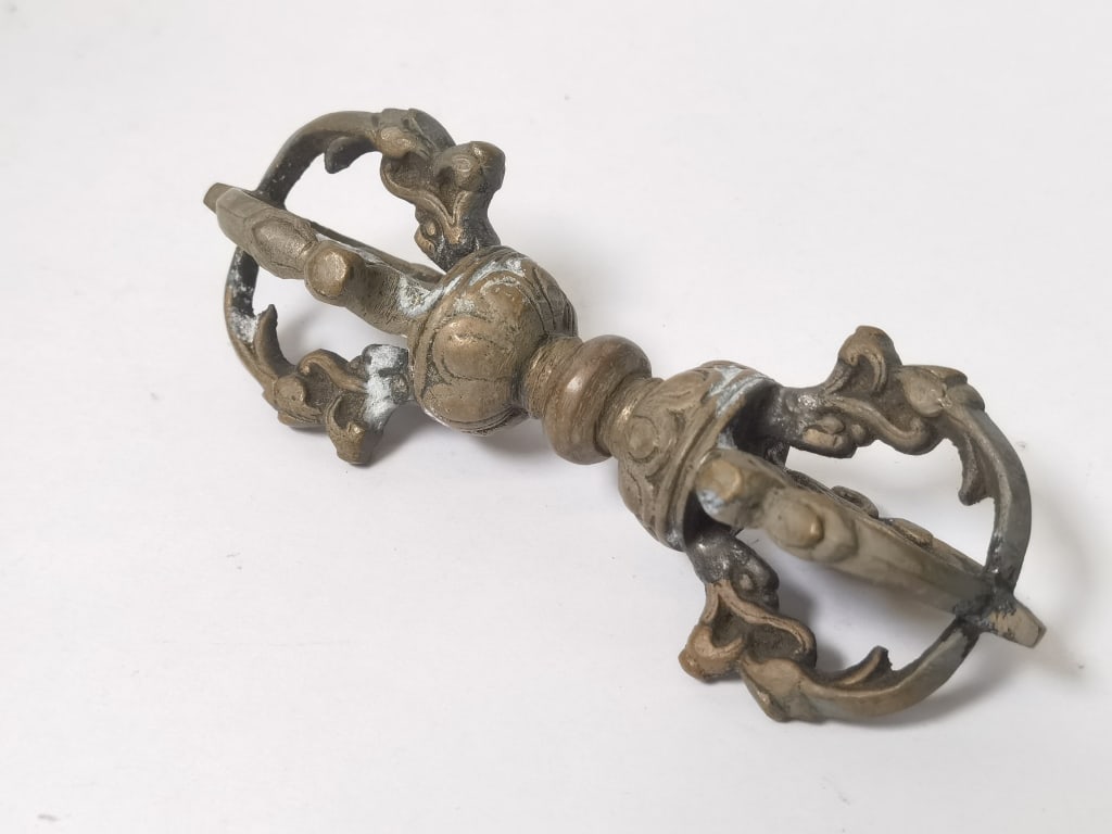Vintage Chinese Tibetan Bronze Sacred Scepter: Vintage Chinese Tibetan Bronze Sacred Scepter, 4.5in