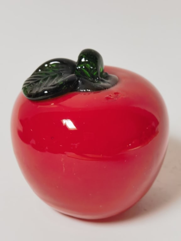 Art Glass Red Apple: Art Glass Red Apple, 3.5in