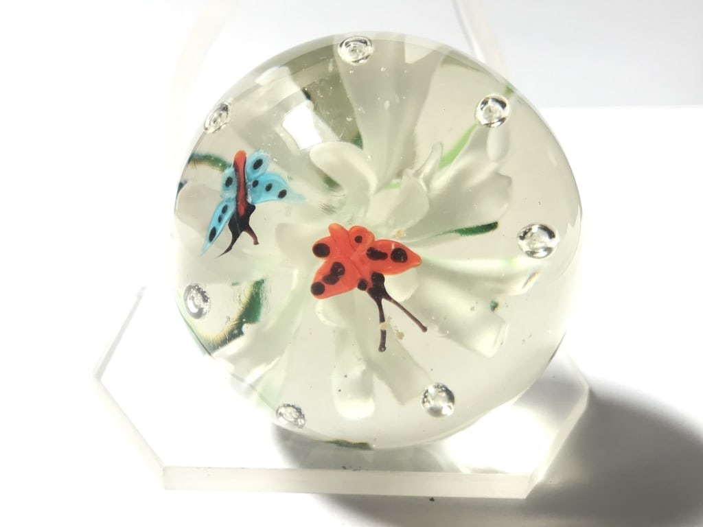 Murano Style Butterfly and White Flower Glass Pape (1 of 3)