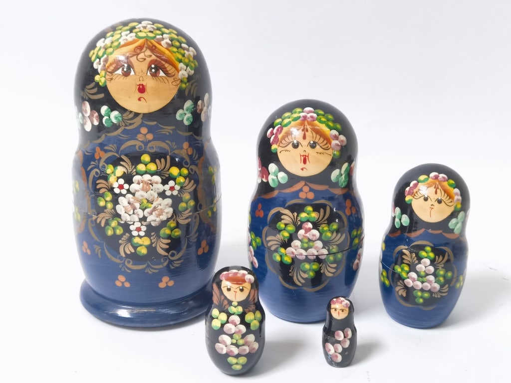 Set of Vintage Russian Hand Painted Nesting Dolls (1 of 4)