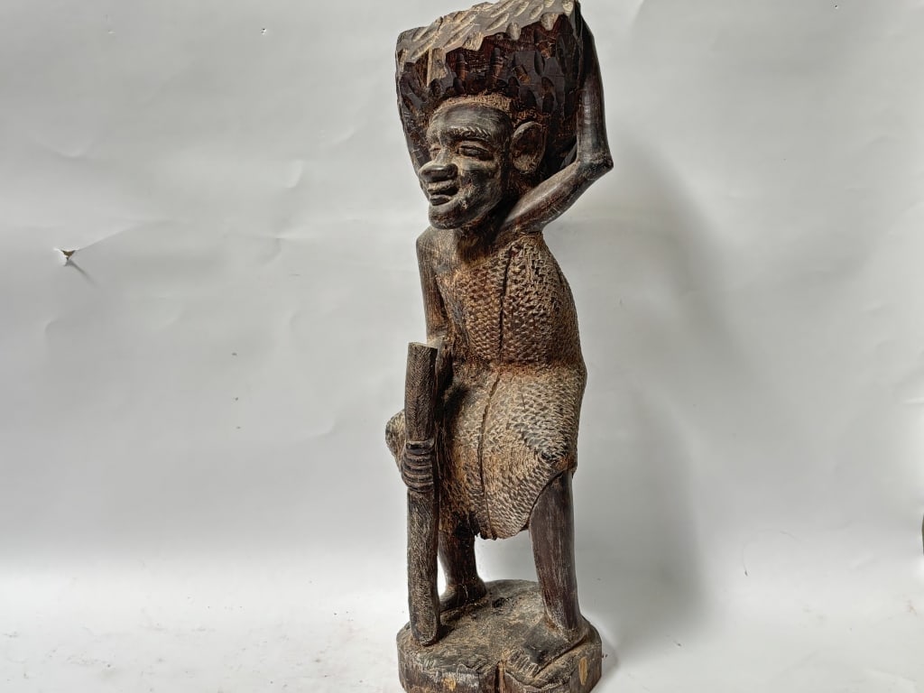 Vintage African Wood Carved Figurine: Vintage African Wood Carved Figurine, 16.5in