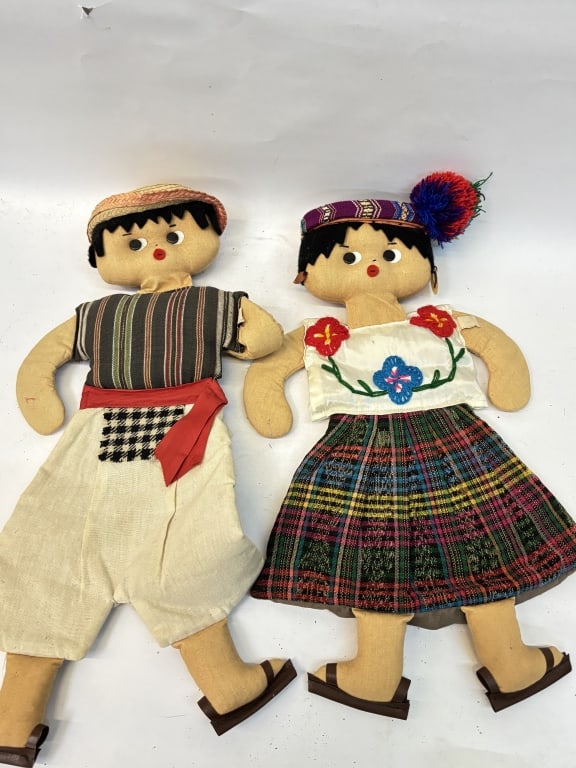 (2) Vintage Guatemalan Wall Dolls: (2) Vintage Guatemalan Wall Dolls, 23.5in