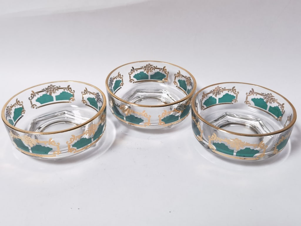 (3) Vintage Jeanette Gilt and Emerald Dessert Bowl: (3) Vintage Jeanette Gilt and Emerald Dessert Bowls, 4.5in