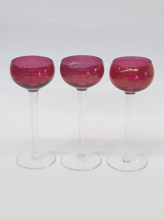 (3) Vintage Cranberry Tall Champagne Coupes: (3) Vintage Cranberry Tall Champagne Coupes, 5.5in