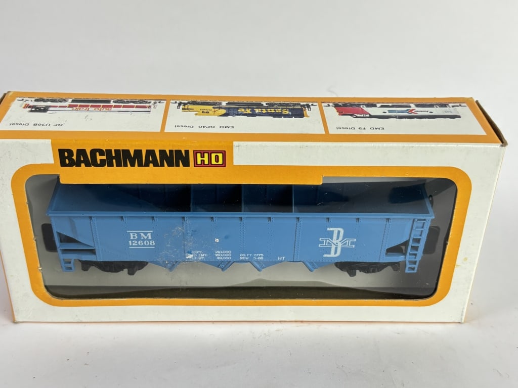 Bachmann and Conrail Train Heads - 2