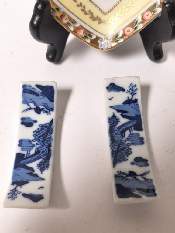 Assorted Small Vanity and Dressing Table Porcelain - 3