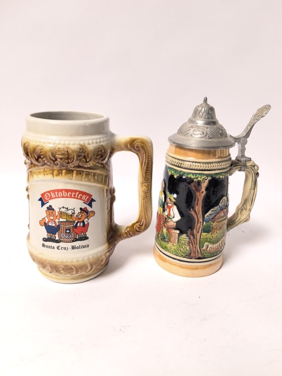 (2) Vintage Decorative Souvenir Beer Steins: (2) Vintage Decorative Souvenir Beer Steins, 7in by 5.25in