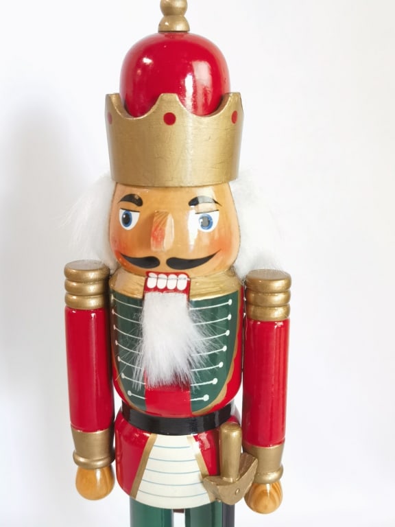 Traditional King Nutcracker - 2