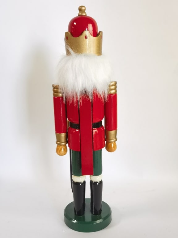 Traditional King Nutcracker - 3