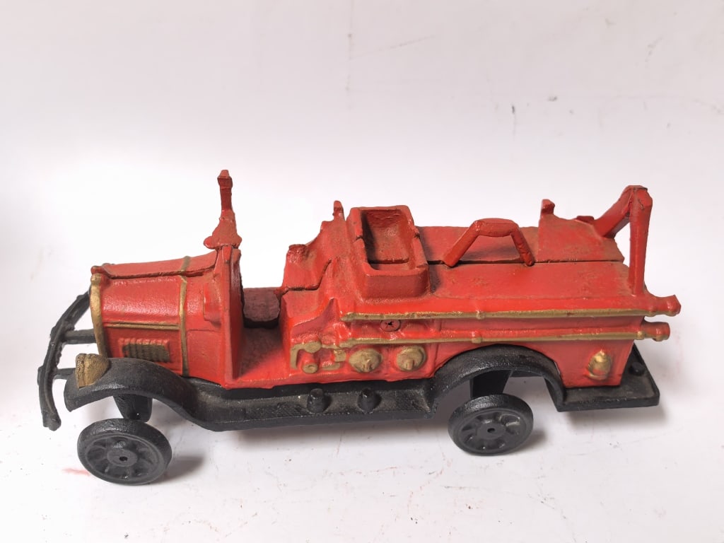 Vintage Cast Iron Open-Cab Fire Engine - 2