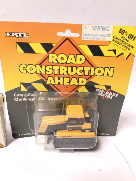 (2) ERTL 1/64 Scale Construction Models - 3