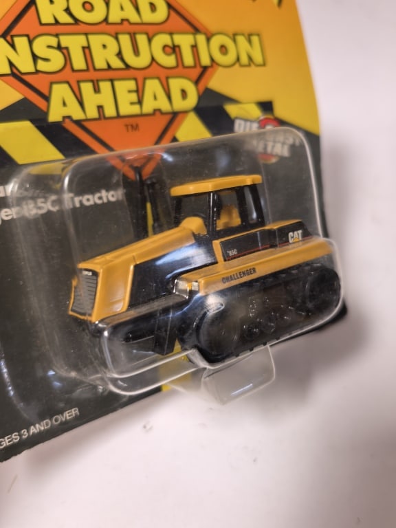 (2) ERTL 1/64 Scale Construction Models - 4