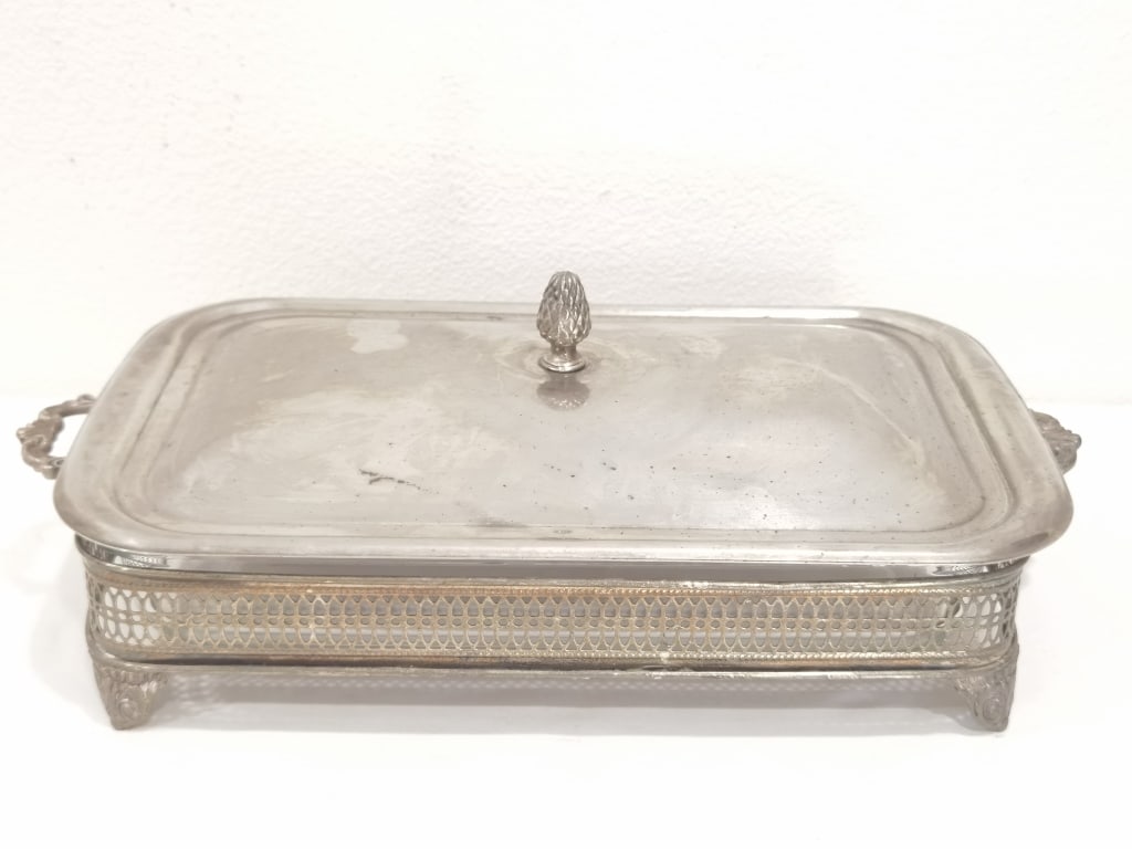 Vintage Silver-Plated Chafing Dish & Pyrex Liner (1 of 3)