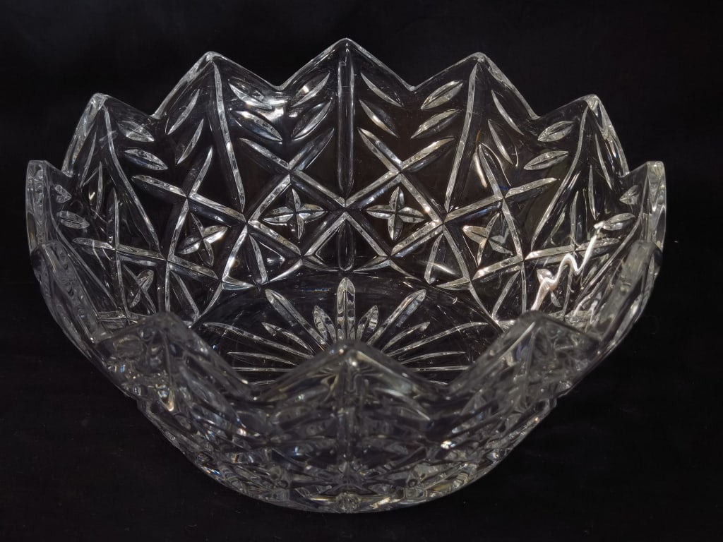Sawtooth Edge Cut Crystal Fruit Bowl (1 of 4)