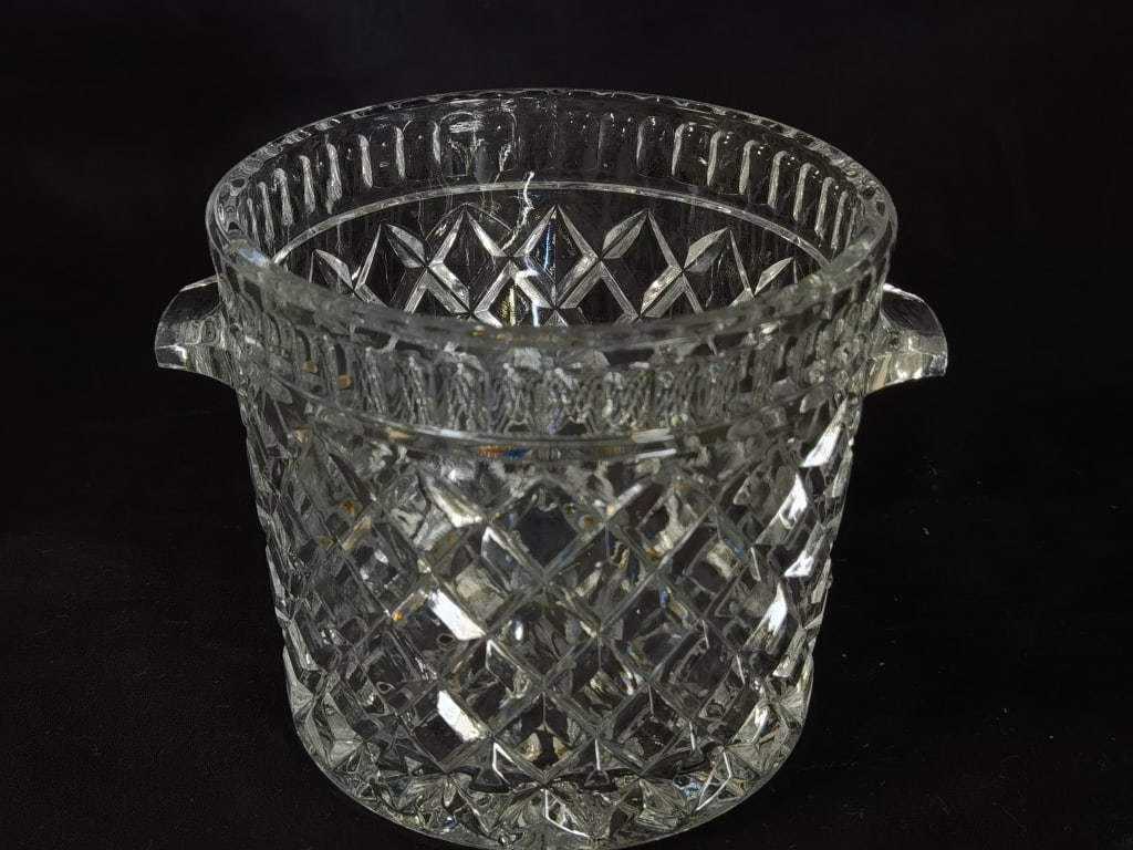 Vintage Pressed Glass Diamond-Pattern Ice Bucket - 2