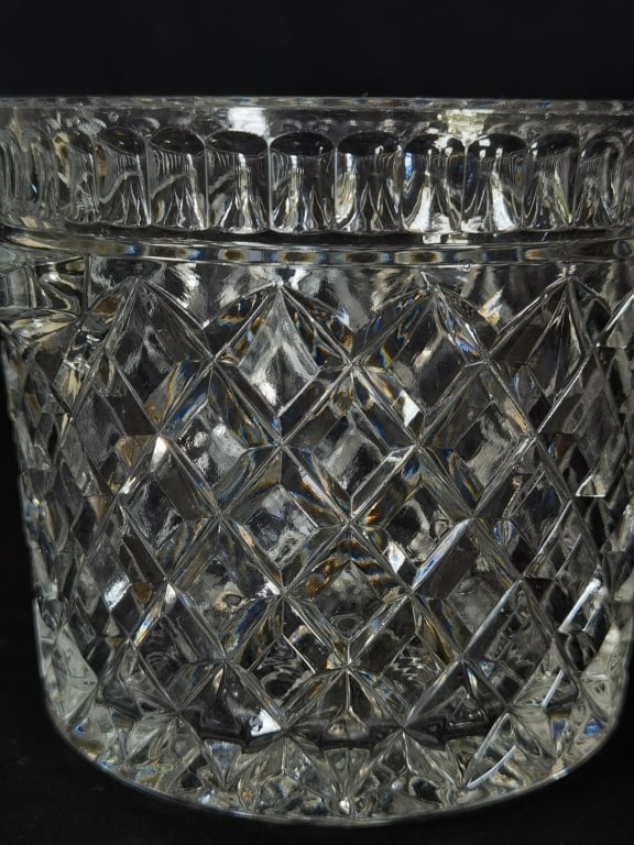 Vintage Pressed Glass Diamond-Pattern Ice Bucket - 3
