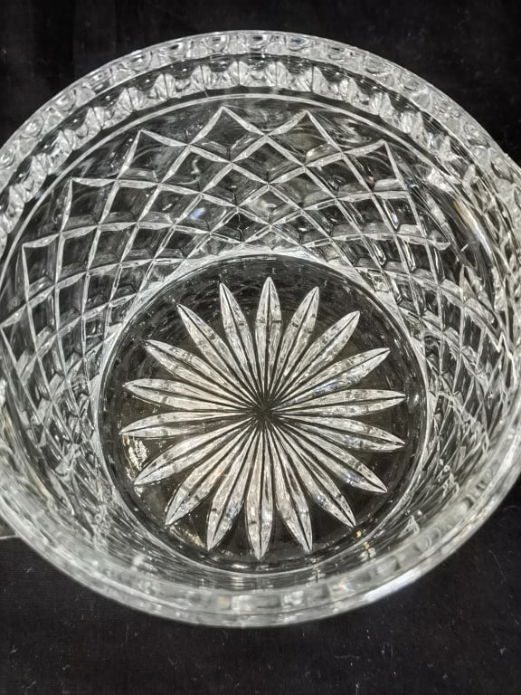 Vintage Pressed Glass Diamond-Pattern Ice Bucket - 4